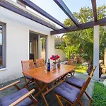 Peaceful Oasis Apartment