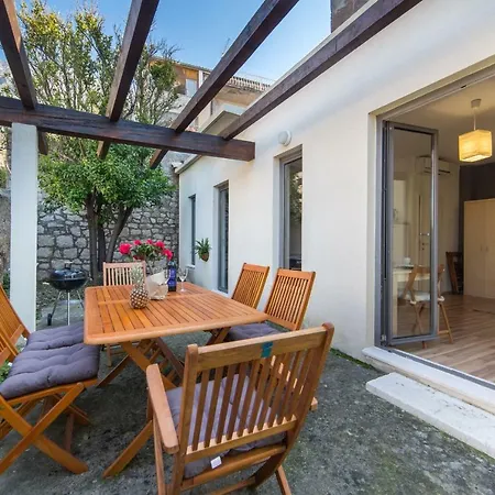 Peaceful Oasis Apartment