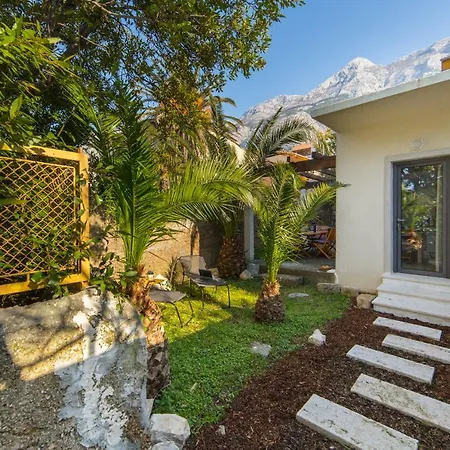 Peaceful Oasis Apartment